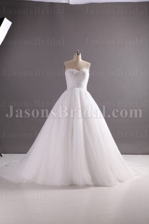 Ballgown Tulle Wedding Dress Feathers Embellished Sweetheart Ruched Bodice with Chapel Train