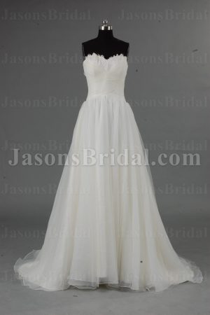 A-line Tulle Wedding Dress Feathers Embellished Sweetheart Ruched Bodice with Chapel Train